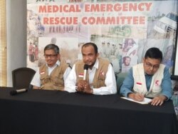 Jumpa pers Medical Emergency Rescue Committee (MER-C) di kantornya di Jakarta, Kamis (30/1). Soal evakuai WNI di Hubei, China. (Foto: VOA/Fathiyah)