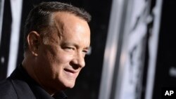 Aktor Tom Hanks pada acara pemutaran khusus film terbarunya "Captain Phillips" di Beverly Hills, California (30/9). (AP/Dan Steinberg)