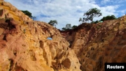 资料照：中非共和国的一处金矿 