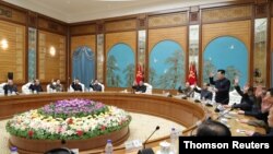 김정은 북한 국무위원장이 지난해 12월 노동당 중앙위원회 제7기 제22차 정치국 회의를 주재했다고 관영매체들이 전했다.