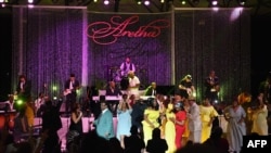 Para artis tampil dalam konser "A People's Tribute to the Queen", untuk mengenang penyanyi legendaris Aretha Franklin di Chene Park, Detroit, 30 Agustus 2018.