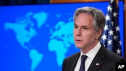 Menteri Luar Negeri AS Antony Blinken berbicara dalam peluncuran laporan HAM 2023 di kantor Departemen Luar Negeri di Washington, pada 22 April 2024. (Foto: AP/Susan Walsh)