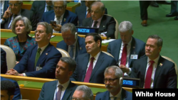 美国国务卿马尔科·卢比奥等内阁成员2025年9月23日在听取特朗普总统在联合国大会发表讲话。