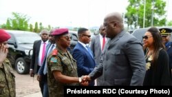 Présidence Tshisekedi apesi losako na baye ya mampinga na bolongwi na ye na Kinshasa mpo na kokende Bukvau, na Sud-Kivu, 7 octobre 2019. (Twitter/Présidence RDC)