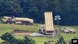 资料照：韩国庆尚北道星州郡的一个高尔夫球场上的“萨德”（THAAD）基地的拦截导弹。（2017年9月6日）