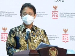 Menteri Kesehatan Budi Gunadi Sadikin mengatakan pihaknya akan segera menandatangani kontrak untuk membeli vaksin Covid-19 dari AstraZeneca dan Pfizer/BioNTech. (Foto: Biro Setpres)