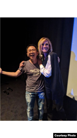 Kenny Santana (kiri) dan Julia Roberts di salah satu rangkaian acara Toronto International Film Festival (Dok: Kenny Santana)