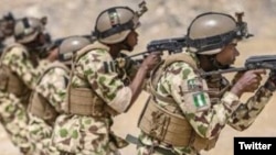 Sojojin Najeriya yayin wani atisaye da suka yi (Twitter/@HQNigerianArmy)