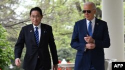 Predsednik SAD Džo Bajden i premijer Japana Fumio Kišida u Beloj kući, 10. april 2024. (SAUL LOEB / AFP)