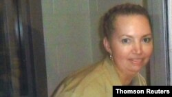 ARHIVA - Lisa Montgomeri, osuđena za ubistvo, snimljena u Federalnom medicinskom centru Fort Vort. 