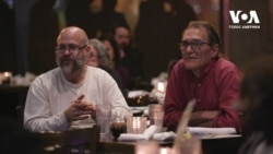 Політика і пиво: як дивляться дебати у Вашингтоні. Відео