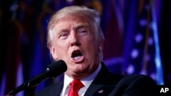 Presiden terpilih AS, Donald Trump berbicara di New York, Rabu pagi (9/11). 