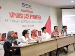 Setara Institute for Democracy and Peace merilis catatan mengenai peristiwa pelanggaran kebebasan beragama atau berkeyakinan selama periode pertama pemerintahan Presiden Joko Widodo, Rabu, 8 Januari 2020. (Foto: Fathiyah Wardah/VOA)