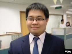 民进党发言人黄帝颖 (美国之音许波 拍摄)