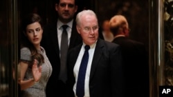 汤姆·普莱斯众议员抵达纽约的川普大厦。（2016年11月16日）