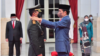 Presiden Jokowi secara resmi melantik Andika Perkasa menjadi Panglima TNI di Istana Negara, Rabu (17/11). (Foto: Courtesy/Agus Suparto)