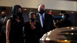 Martin Luter King treći, sin borca za ljudska prava, na komemoraciji sa porodiciom