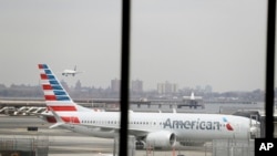 Boing 737 Max kompanije Amerikan Erlajnz na aerodromu Lagvardija u Njujorku (arhivski snimak).