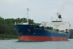 Kapal tanker kimia 'Hankuk Chemi' yang secara resmi disebut Chemtrans Mabuhay di St. Catharines, Ontario, Kanada 24 Juli 2011. (Foto: Paul Beesley / via REUTERS)