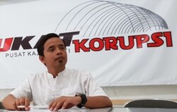 Peneliti PUKAT UGM, Zaenur Rohman. (Foto: VOA/Nurhadi Sucahyo)