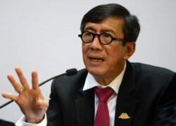 Menteri Hukum dan HAM Yasonna Laoly mendapat sentimen negatif publik terkait pembebasan narapidana dan koruptor.