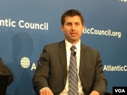 华盛顿智库2049项目研究所专家易思安(Ian Easton) (美国之音钟辰芳拍摄)