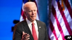 Presiden AS terpilih Joe Biden berbicara di The Queen theater di Wilmington, Delaware, 19 November 2020. Jumat, 20 November 2020, Biden merayakan ulang tahun ke-78.
