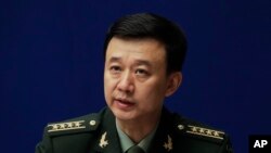 Juru bicara Kementerian Pertahanan China Kolonel Wu Qian memperingatkan India (foto: dok). 