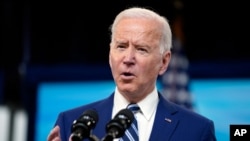 2021年3月29日，美国总统拜登在在白宫南院礼堂一场关于新冠疫苗接种和应对疫情的活动上讲话。