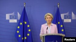 Predsednica Evropske komisije Ursula fon der Lajen na konferenciji za novinare u Briselu (Foto: REUTERS/Johanna Geron)