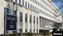 Sedište Stejt departmenta u Vašingtonu (Foto: Reuters/Joshua Roberts)