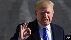 Presiden Donald Trump mencium aroma kemenangan akhir tahun untuk meloloskan UU reformasi pajak Amerika (16/12). 