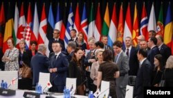 Para pemimpin NATO bertemu Kamis (30/6) di Madrid, Spanyol, untuk hari terakhir pertemuan puncak. (Foto: Reuters)