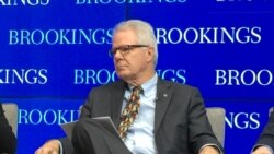 知华派专家蓝普顿教授（美国之音莉雅拍摄）