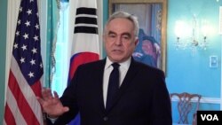 커트 캠벨 미국 국무부 부장관이 23일 국무부 청사에서 열린 미한 외교차관 협의에 앞서 모두발언을 하고 있다.