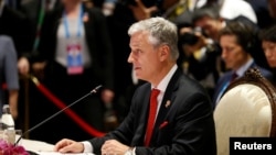 资料照片：白宫国家安全顾问罗伯特·奥布莱恩2019年11月4日在泰国曼谷举行的东盟-美国峰会上讲话。