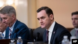 美国国会众议院美国与中国共产党战略竞争特设委员会主席麦克·加拉格尔 (Mike Gallagher) （美联社资料图）