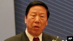 前中国央行行长戴相龙