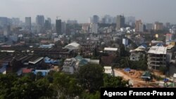 រូបឯកសារ៖ ទិដ្ឋភាព​ទូទៅ​បង្ហាញ​ពី​អគារ​លំនៅឋាន និង​អគារ​ពាណិជ្ជកម្ម​នៅក្នុង​ខេត្ត​ព្រះសីហនុ កាលពី​ថ្ងៃ​ទី​២០ ខែ​កុម្ភៈ ឆ្នាំ​២០២០។