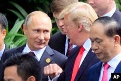 美国总统川普和俄罗斯总统普京等领导人在越南岘港出席亚太经合会峰会。（2017年11月17日）