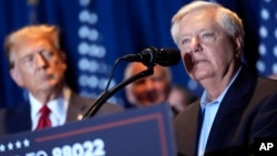 Сенатор Ліндсі Грем, виступає під час заходу на підтримку кандидата в президенти від республіканської партії, Дональда Трампа. 24 лютого, 2024 р.