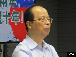 台湾在野党国民党智库国家政策研究院资深顾问朱新民 （美国之音张永泰拍摄）