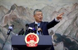 Liu Xiaoming, Duta Besar China untuk Inggris, pada konferensi pers di London, 15 Agustus 2019. (Foto: dok).