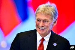 Juru bicara Kremlin Dmitry Peskov di Provinsi Heilongjiang, China timur laut, 17 Mei 2024. (Sergei Bobylev, Sputnik, Kremlin Pool Photo via AP)