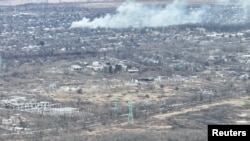 ទិដ្ឋភាព​សំណង់អគារដែលត្រូវបានបំផ្លិចបំផ្លាញ​នៅទីក្រុង Avdiivka នៃប្រទេសអ៊ុយក្រែន ខណៈការ​ឈ្លានពានរបស់រុស្ស៊ីលើ​អ៊ុយក្រែន​នៅតែបន្ត កាលពីថ្ងៃទី១៩ ខែកុម្ភៈ ឆ្នាំ២០២៤។ (110th Mechanised Brigade/Handout via REUTERS)