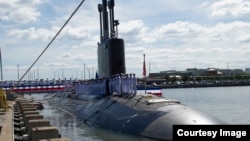 明尼苏达号维吉尼亚级核动力攻击潜艇2013年9月初服役 (美国海军照片)