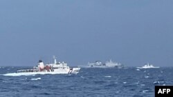 7-8일 간 타이완 해안 경비대가 촬영한 사진. 중국 해안 경비대 선박(중앙)이 타이완 해협 동부에서 항해 중인 것이 포착됐다.