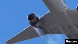 U avionu je bio 231 putnik i 10 članova posade