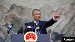 资料照：中国驻英大使刘晓明在伦敦的一个记者会上。（2019年8月15日）