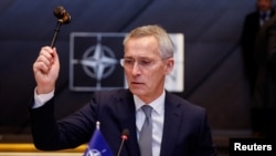 Sekretaris Jenderal NATO Jens Stoltenberg menghadiri pertemuan menteri pertahanan negara anggota NATO di Brussels, Belgia, pada 15 Februari 2024. (Foto: Reuters/Johanna Geron)
